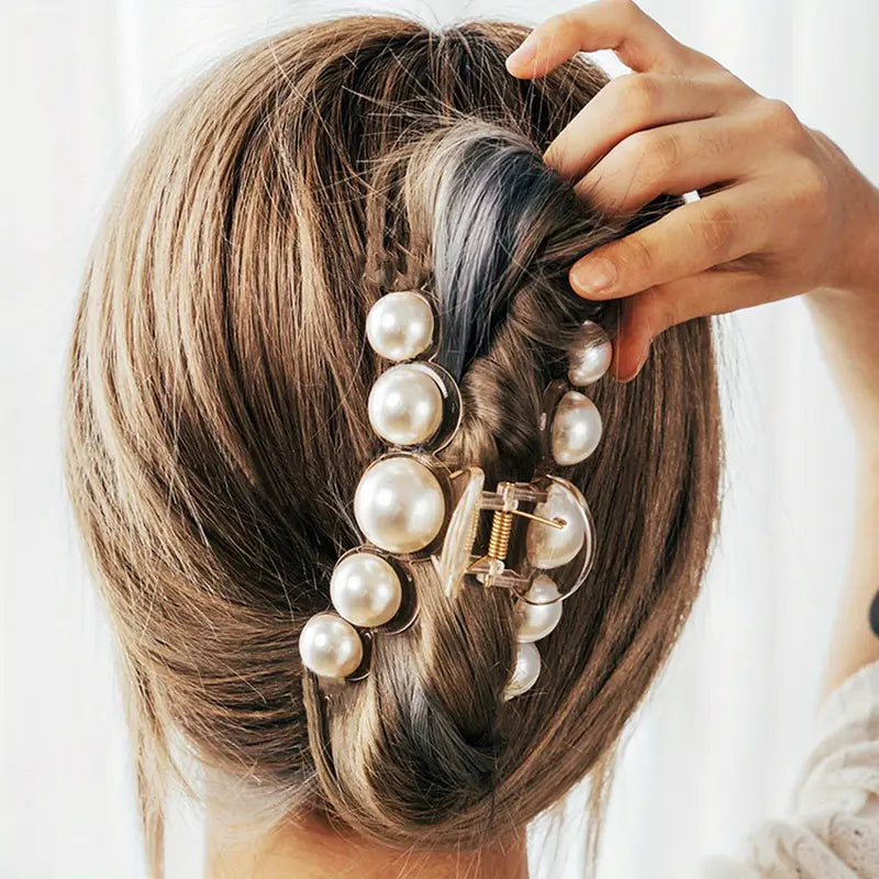 Pearl Hair Claw