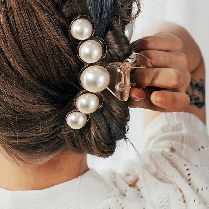 Pearl Hair Claw